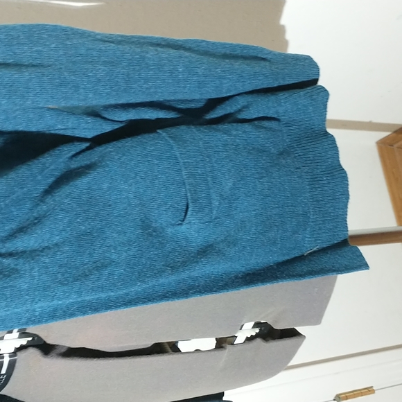 Teal xs gap cardigan - Picture 2 of 4